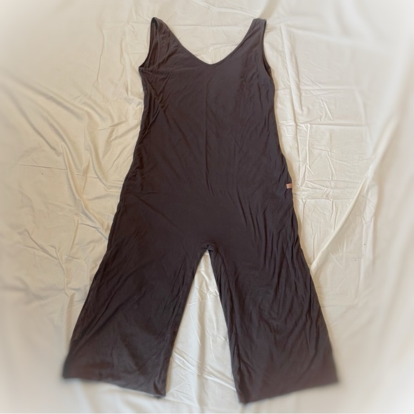 LUNYA jumpsuit size M - Picture 2 of 11